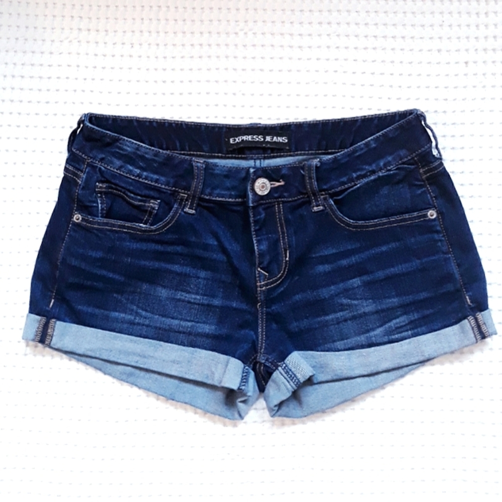 Express Shortie Rolled Cuff Denim Jean - Shorts Size 4 Dark Wash Shorts - Picture 8 of 10
